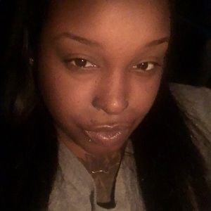 Meet your Posher, Nadia